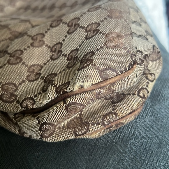 Gucci small tote-project bag. Hardware in good condition. Authentic. - Picture 8 of 12